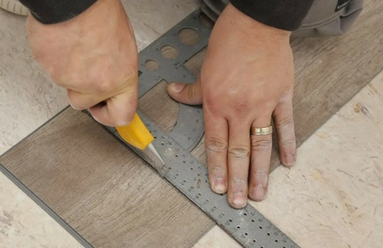 imgi_6_LVP_installation_500x500-1